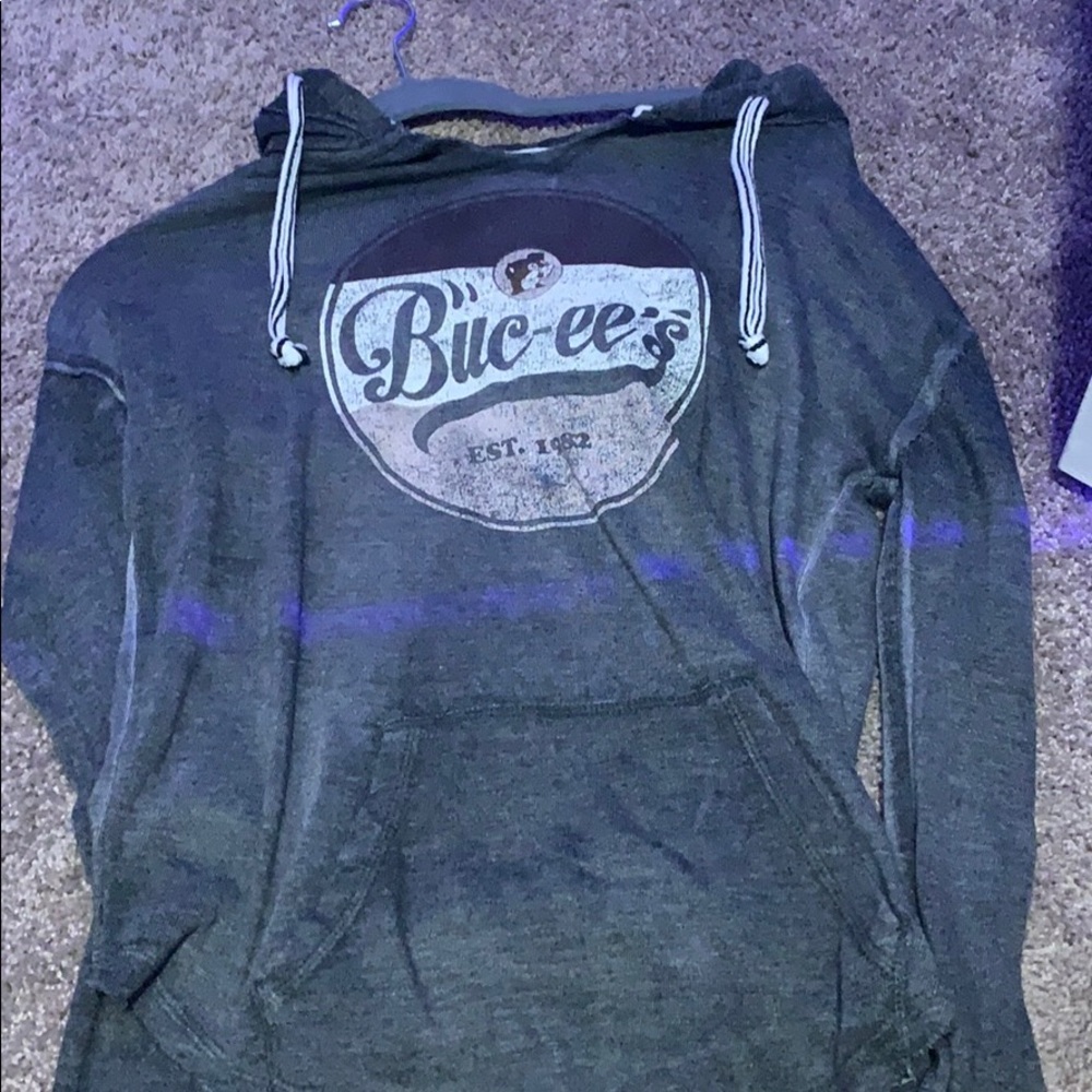 grey buc-ees pull over with hood